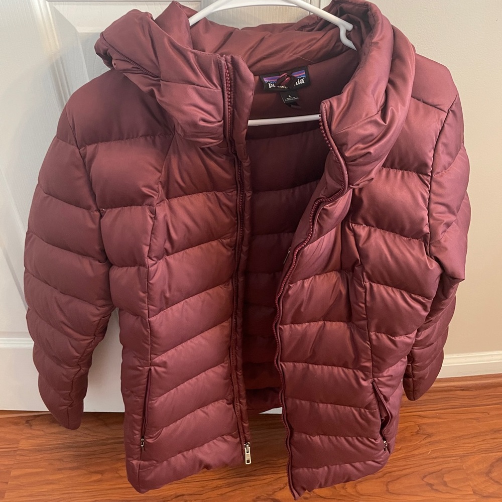 Patagonia down jacket. Size large perfect condition!